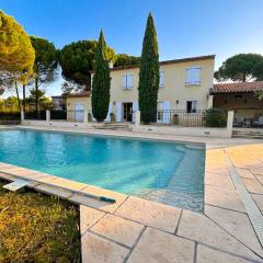 Elegant Provencal Farmhouse - 10 Guests - Pool