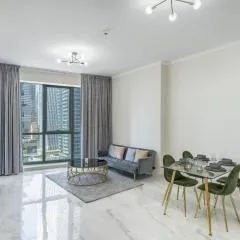 Spacious 1BR in the iconic Torch Tower, Dubai Marina - Allsopp&Allsopp