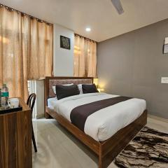 Hotel Vistacrest Noida Sector 104