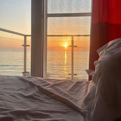 holiday shengjin kune