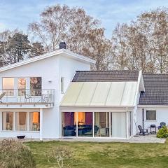 Beautiful Home In Nybrostrand With 3 Bedrooms And Wifi