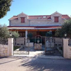 Island Holiday Home