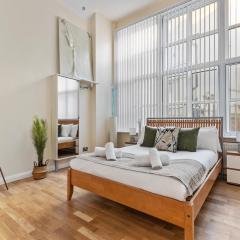 Parea Living - Canary Wharf, Secluded Luxury Flat w Free Parking & Remote Working