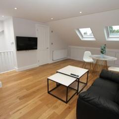 Amazing Loft One Bedroom Apartment - E17 Village