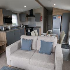 Stylish Modern Bright Caravan with Views sleeps 6 Littlesea Haven Weymouth