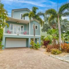 4 Bedrooms with private lagoon-style pool, & tiki bar