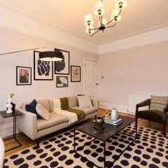 The Cranley Gardens Escape - Spacious 2BDR Flat