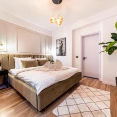 Prime Central Location & Cozy Comfort: Apartments near Sala Palatului