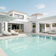 Modern 4 Beds Luxe Villa 550m to Las Cañas Beach!