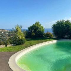 Belle villa avec piscine et vue mer- Village Sisco