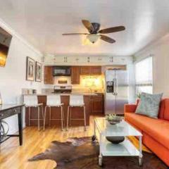 Belmont Shore Beach Bungalow, 2 min walk to town!