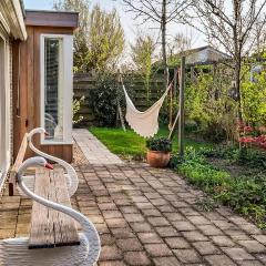 Nice Home In Egmond Aan Den Hoef With Kitchen