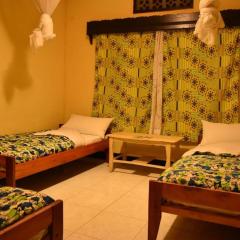 Room in BB - Amahoro Guest House - Triple Room with Shared Bathroom