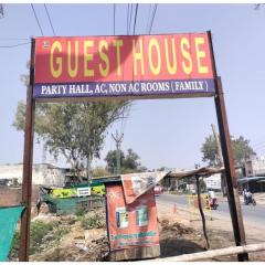 7G PLUS Guest House $ restaurant, Agra