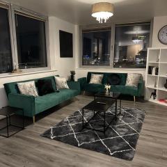 City Centre 2 Bed Room Apartment Free Parking