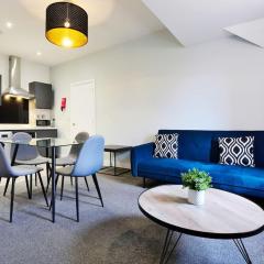 FREE PARKING - Modern 2-BR Flat close to Salford Royal