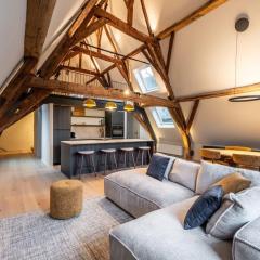 City-view loft with beams mezzanine and high ceiling