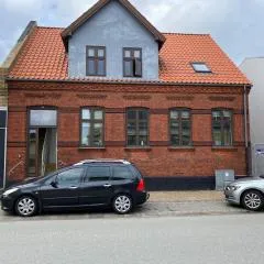 Oasen Ved Centrum 1 sal.