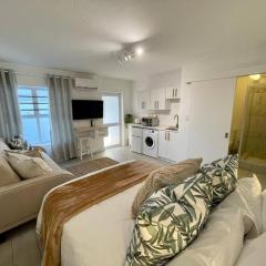 Knysna Studio Luxury Escape at HeadsView!