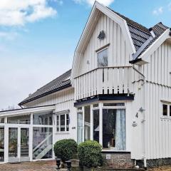 9 person holiday home in TJODALYNG-By Traum