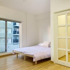 精品新装修60平米2卧室阳光公寓#干湿分离#高速无限制网路#专用电梯直达#3站直达新宿#最大7人#itk501