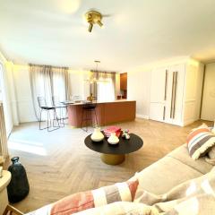 Luxury Cathedral Views in Seville