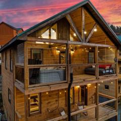Cozy Family Cabin w/ Hot Tub in Sevierville