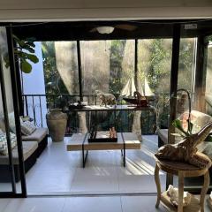 Naples Luxury Condo, Pool, Tennis, Minutes from the Beach