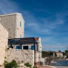 BEACH HOUSE CASKA