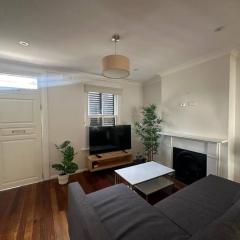 3 Bedroom House Family Friendly Surry Hills 2 E-Bikes Included