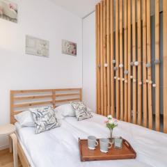 Cosy Ariańska Apartment for 2 in Cracow Center by Noclegi Renters