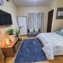 COZY STUDIO DELUXE with Pool, Free Parking & Basket Ball Court , Pet Friendly Condo