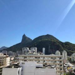 Excelente Apto de Frente para Praia de Botafogo