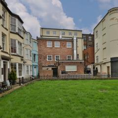 Flat 8 - Apartment for 4 in Town Centre