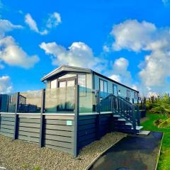 The Bolthole, luxury private caravan in Bude