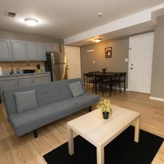 Mins to NYC! Urban Oasis 2-BR home with King & Queen Beds