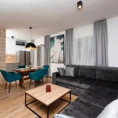 APARTMENTS4YOU SUPETAR 5 - brand NEW luxury 2-BR - 200 meters from the beach - free parking - beautiful terrace