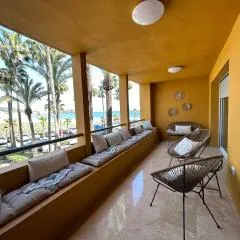 Puerto Sotogrande con vistas al mar