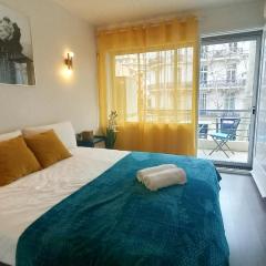 Palais Carnot central apartment with balcony and A C