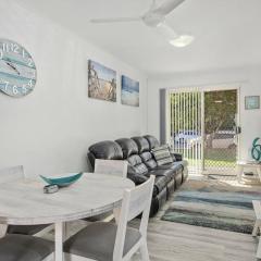 Sand and Sea 1 - Opposite Sawtell's Main Beach & Steps to Cafes, Restaurants & Boutiques!