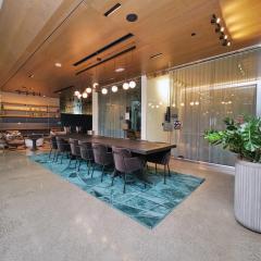 Brand New Luxury Studio Suite in Alameda- Free Parking & Rooftop Deck