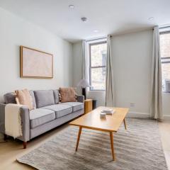 Blueground Chelsea elevator wd nr 8th Ave NYC-1448