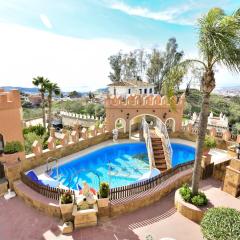 Villa rural en Málaga con piscina y vistas al mar