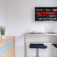 Modern Studio 2C in Longton Near Alton Towers with Wi-Fi and Smart TV