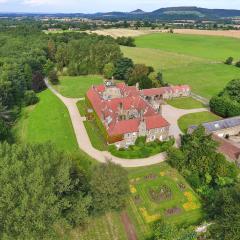 Finest Retreats - Ingleby Manor - South Front