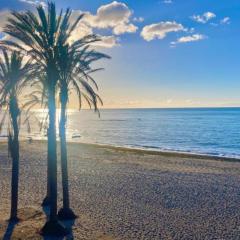 Wonderful Golf & Beach Apartment with front Seaview and Pool