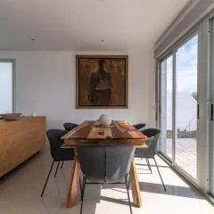 House near the beach w sea view, jaca