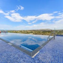 Bright 1-Bed by Natural Reserves with Pool & Gym