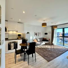 Newly built apt in central Derby with on street parking