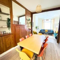 4 Ch - 10 pers - Grande Maison - Parking - Jardin - BBQ